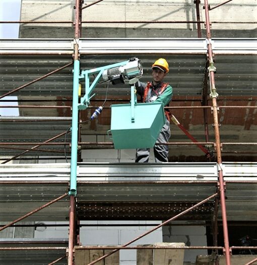 Imer BE 200 scaffold hoist in action