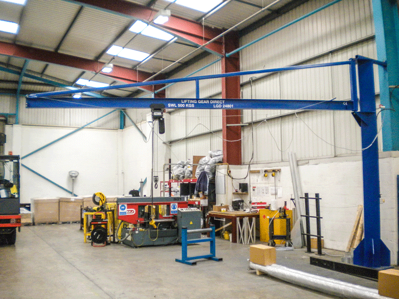 over braced jib crane in factory unit